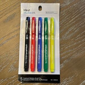 Brand New In package cricut infusible ink freehand markers, brush tip